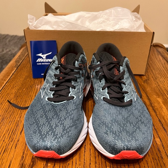 NWT Mizuno Mens 9 2E Wide Wave Inspire 19 Running Shoes in Blue/White - Picture 3 of 4